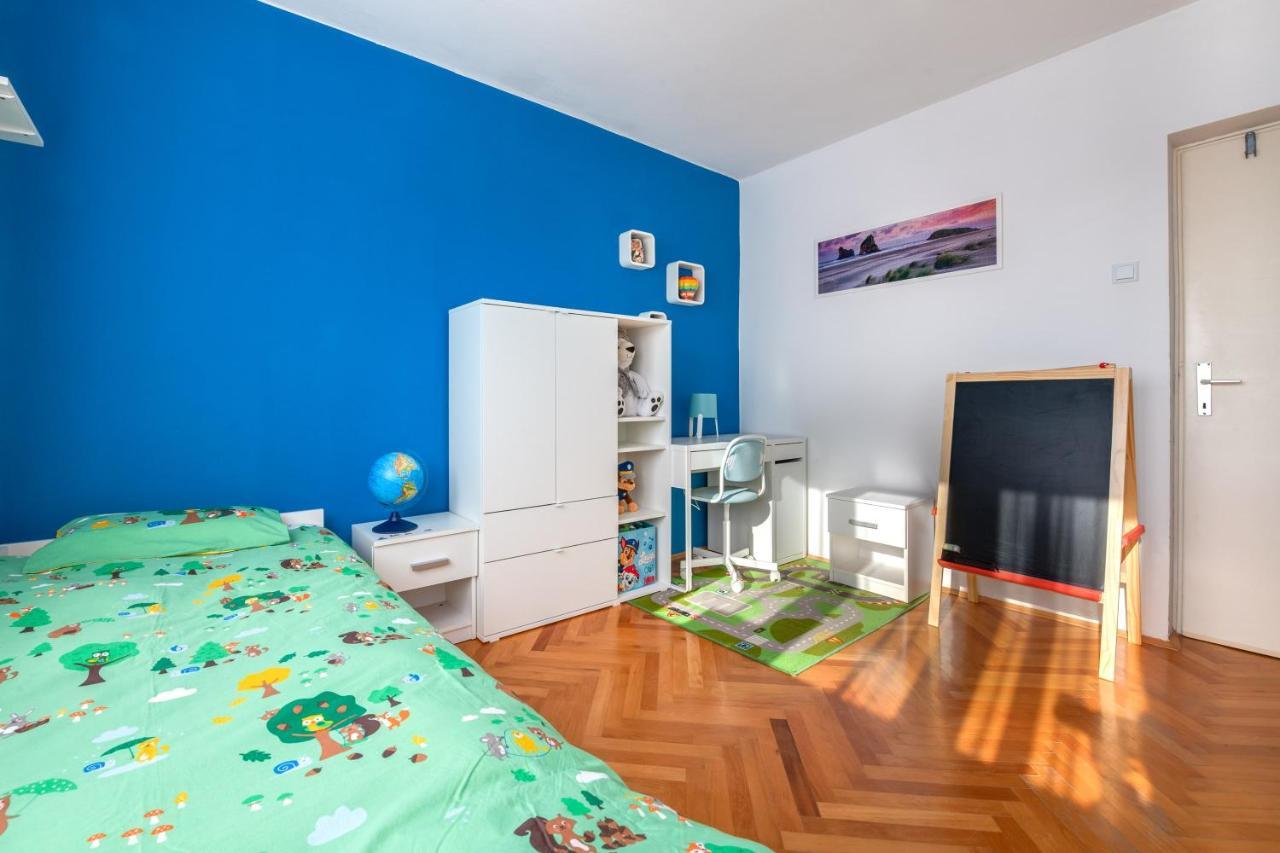 Apartment Niksa Pula Buitenkant foto